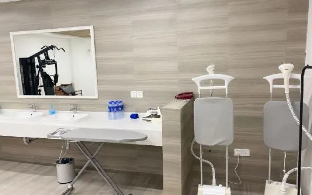 MQ Hotel (Chengdu Kuanzhai Alley Kuixinglou Street Branch)