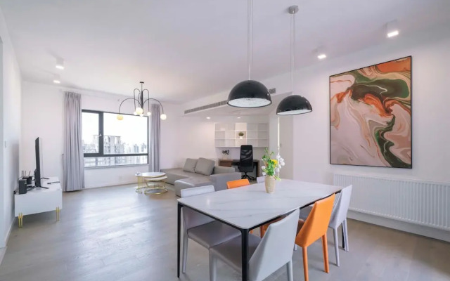 Tyms Elegant 4BR 2BA Apt Xujiahui Malls