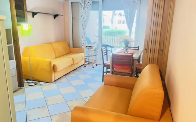 Studio With Direct Access to the Pool