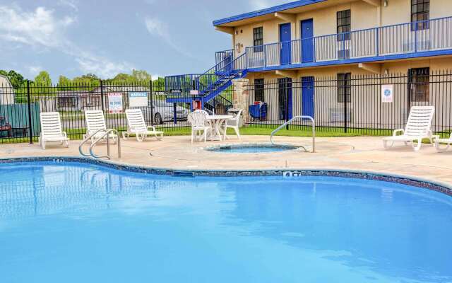 Rodeway Inn New Braunfels - San Antonio Area