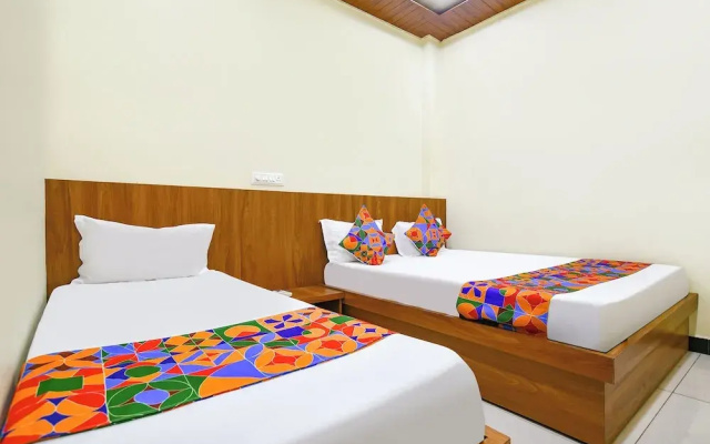 Via Ratna Palace I