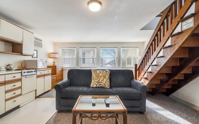 Maryland Gardens 19D