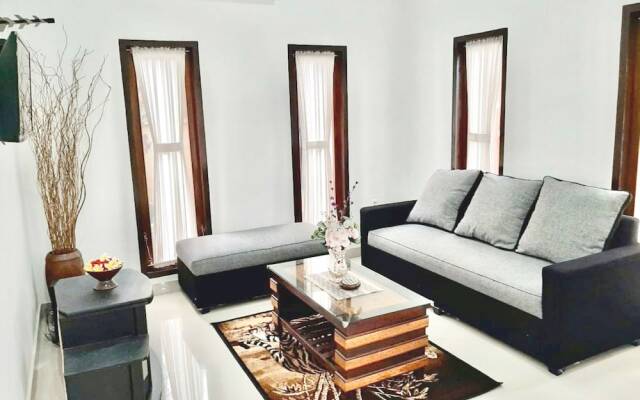 Belvilla Serene Picturesque Near Monkey ForestNearPura Tirta Tawar
