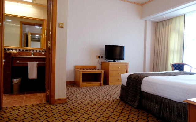 Beach Bay Hotel