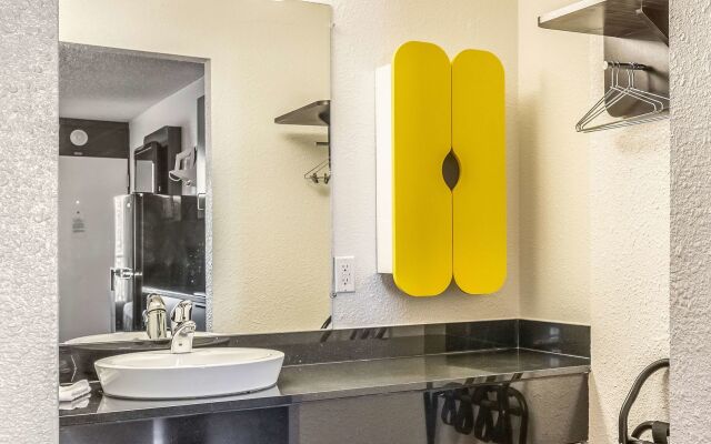 Studio 6 Little Rock, AR - West