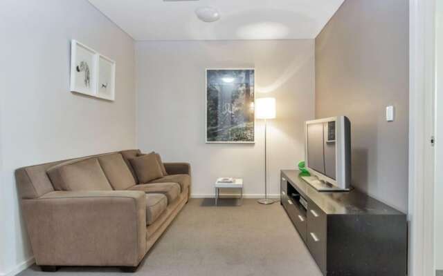 Contemporary Townhouse In Adelaide City