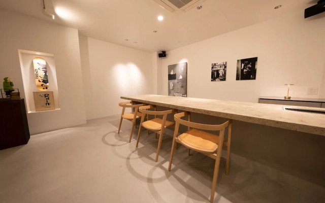 Aet Hotel