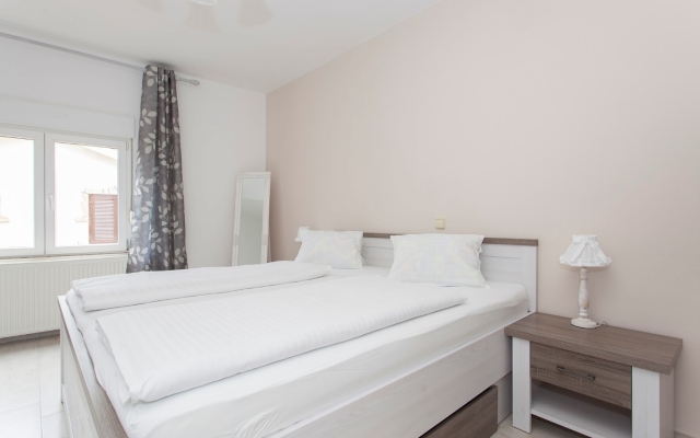 Apartment Old Stone: A2 Sukosan, Zadar riviera