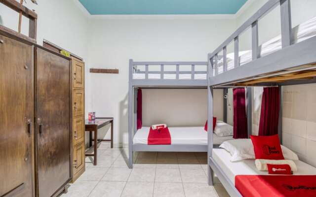 RedDoorz Hostel near Alun Alun Selatan Jogja