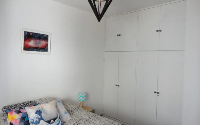 Beautiful Quiet Apartment Near Aristides