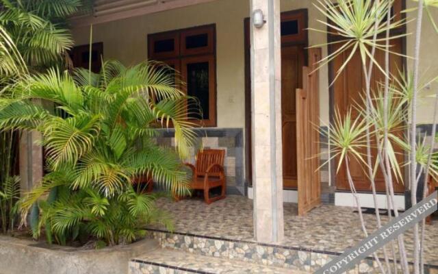 Sunrise Hotel Larantuka