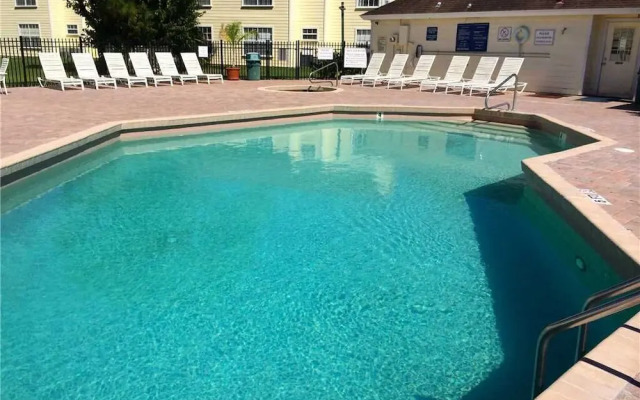 Laguna Bay Villas