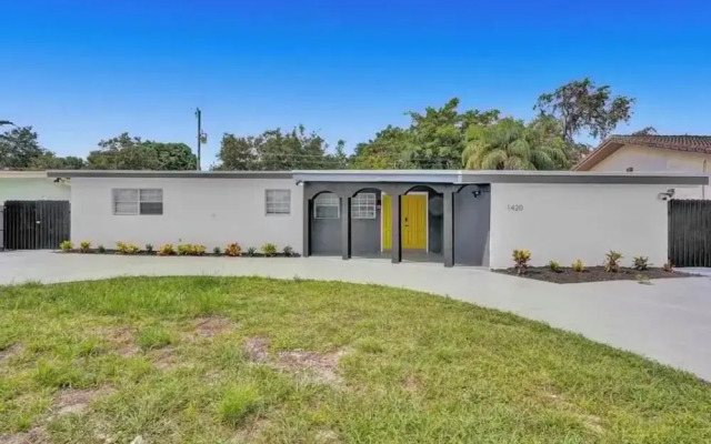 Spacious Home With Heated Pool