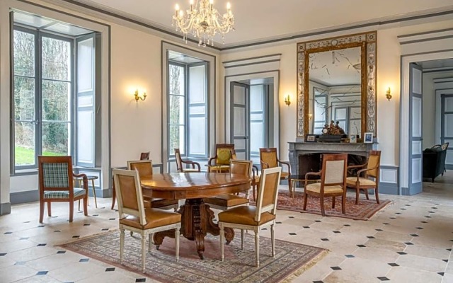 Chateau de Charnizay