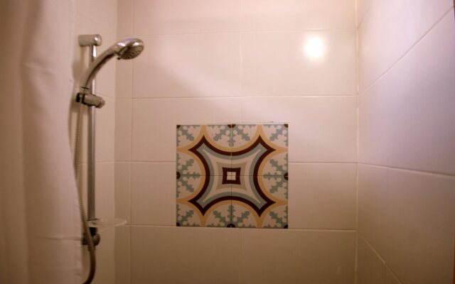 Nzar Khoury For Hosting Guest House