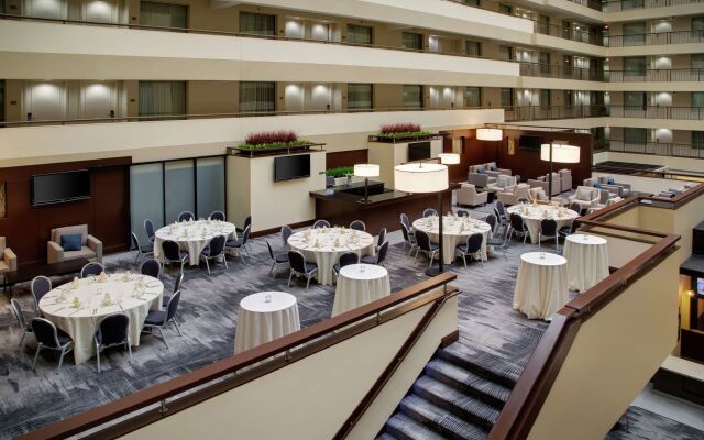 Embassy Suites by Hilton Detroit Troy Auburn Hills