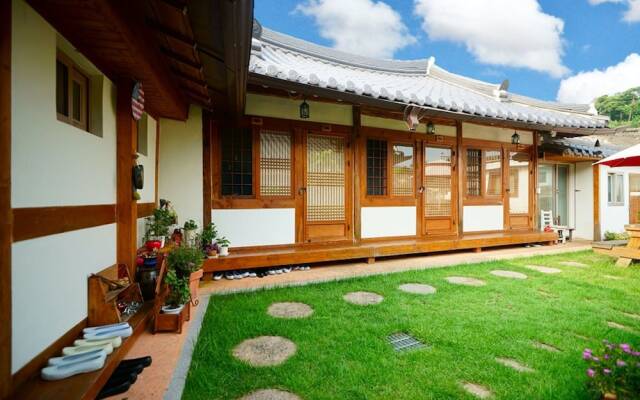 Jeonju Hanok Village Dream Hanok Stay