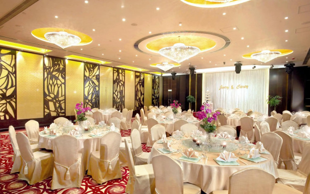 South Pacific Hotel
