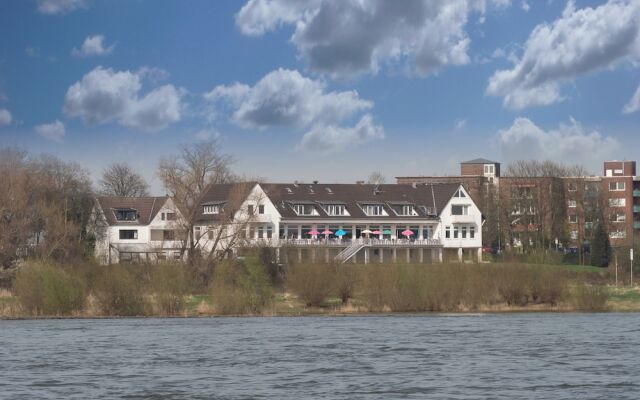 Hotel Fährhaus am Rhein