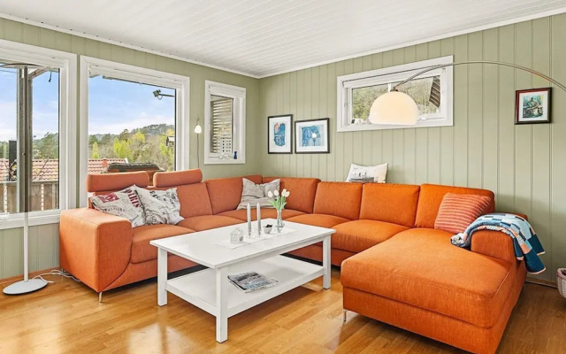 10 Person Holiday Home in Lindesnes-by Traum