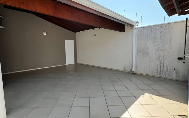 Casa com piscina em Bertioga 1