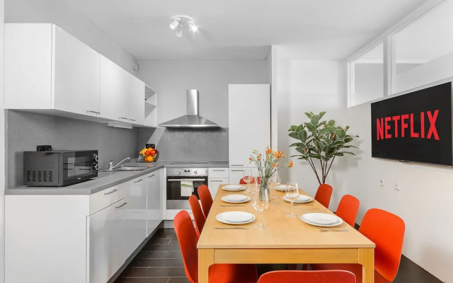 Deluxe loft with 3 bedrooms in Prague
