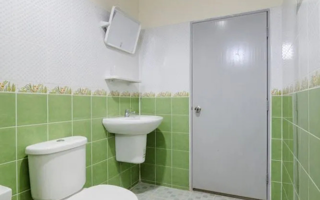 OYO 75319 Samutsin Place