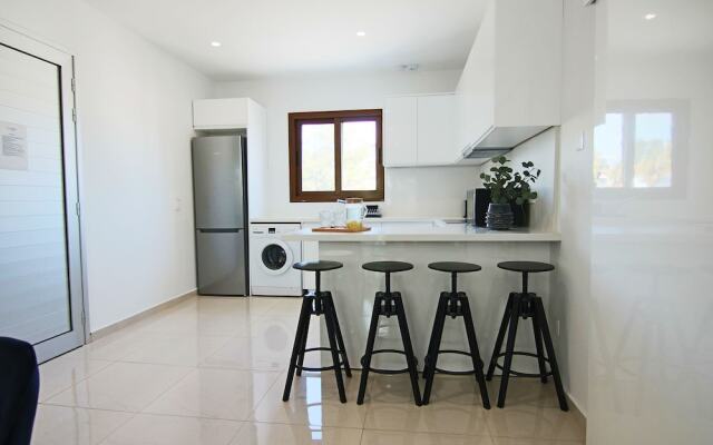 Phaedrus Living Seaside Constantinos 113