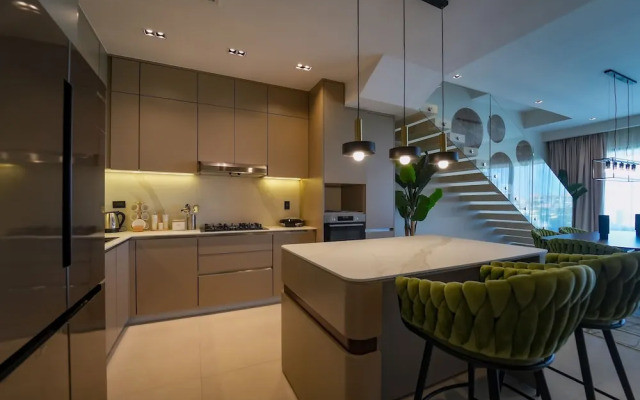 Marina Garden Penthouse 3 Bedroom Apartment
