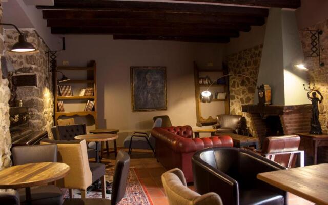 Palacio De Monjaraz