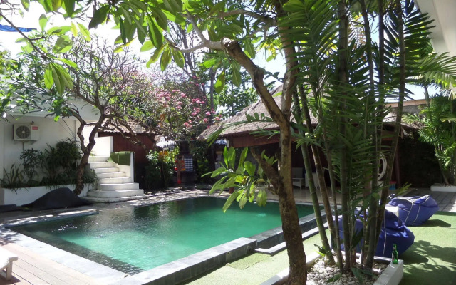 The Island Hotel Bali - Hostel