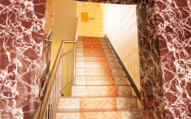 Haoting Business Hotel (Liuzhou Gangyi Middle School Fenghuangling Campus Branch)