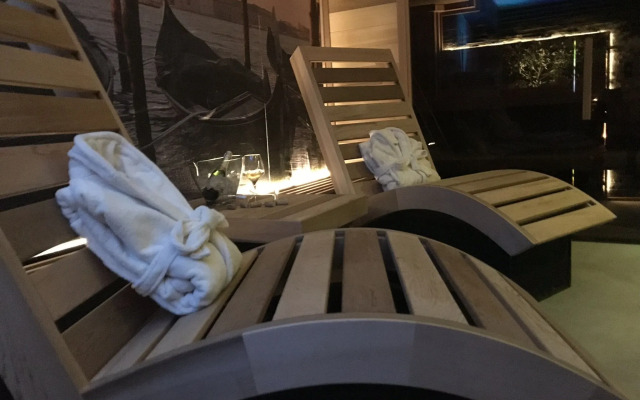 Apartments & Suites Veneziana