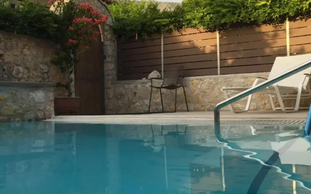 villalithos studio 2