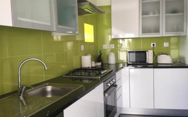 MODERN Conde Barão - SSs Apartments