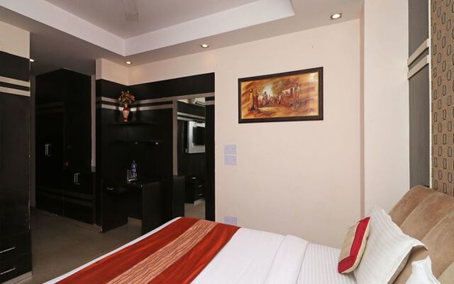 OYO 13299 Hotel Blue Pearl