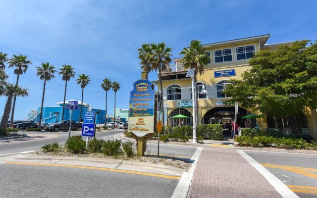 Beach Side Vista Apartment 6