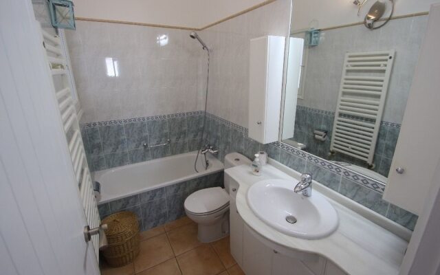 Golondrina - panoramic hillside holiday house in Moraira