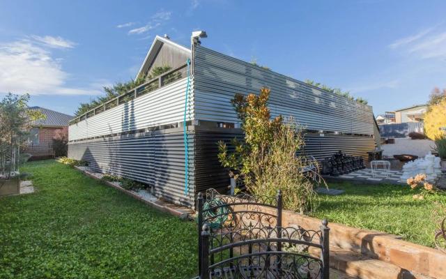 Oak & Barrel / 7 Twynam Street