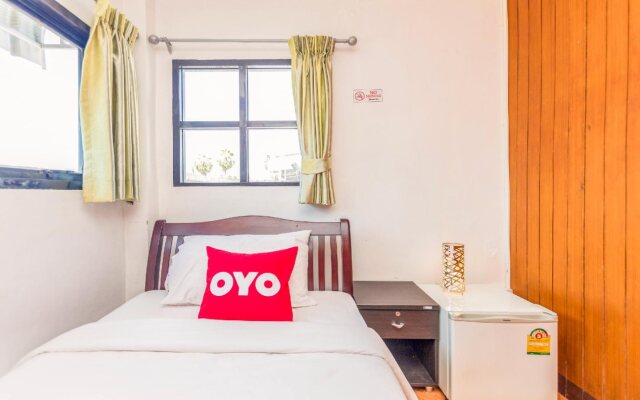 OYO 423 Baan Lucky Guesthouse