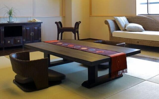 Yamashiro Onsen Ryokan Tatami