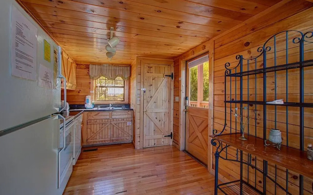 A Stellar 2bed 2bath Minutes to Parkway