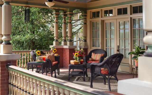 B. F. Hiestand House Bed & Breakfast