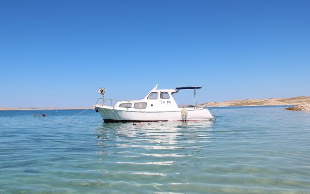 Melandura Dinji ka in Dinji ka