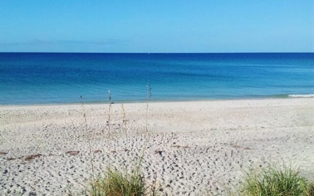 Spacious Englewood House with Deck - On The Beach!