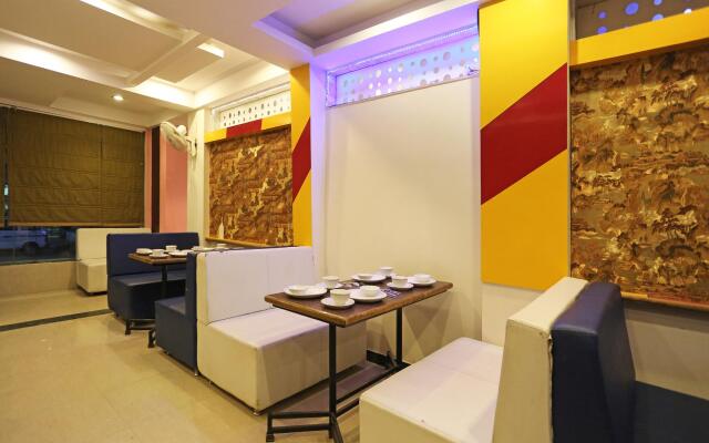 OYO 10733 Hotel Kingdom of Sai