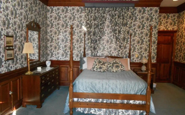 West Ridge Bed and Breakfast, LLC