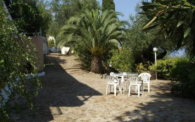 Spiros Apartments