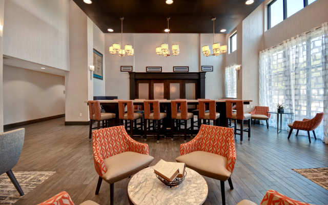 Hampton Inn & Suites Kalamazoo - Oshtemo