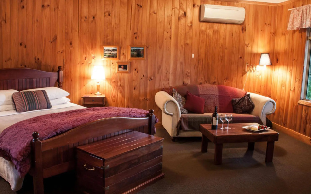 Balingup Heights Hilltop Forest Cottages – Guest Rooms – Balingup